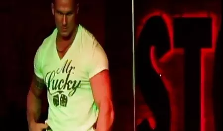 Możesz wybrać ładny różowy film erotyczne online pończochy